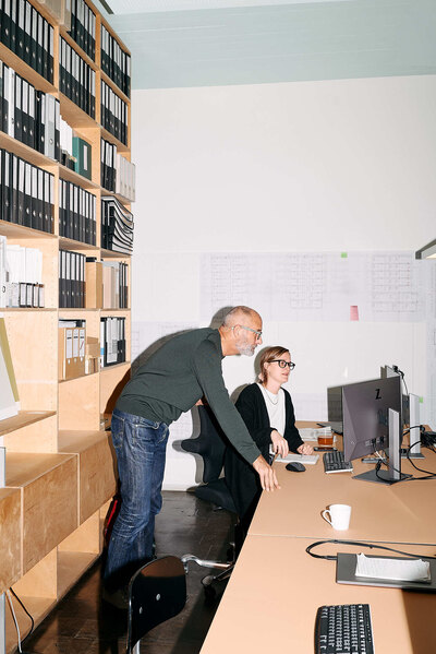 Graber-Pulver-Bueroalltag